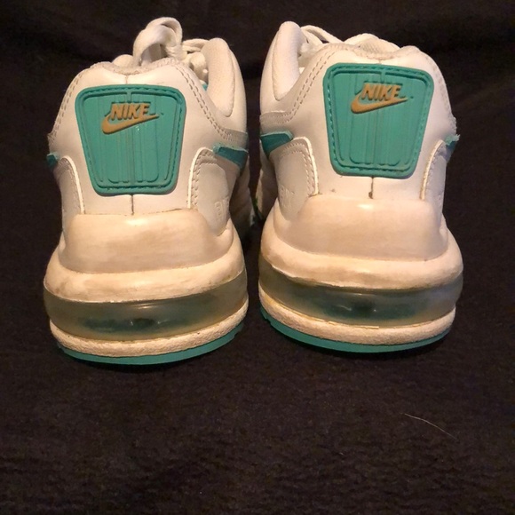 Women’s Nike AirMax - Picture 5 of 5